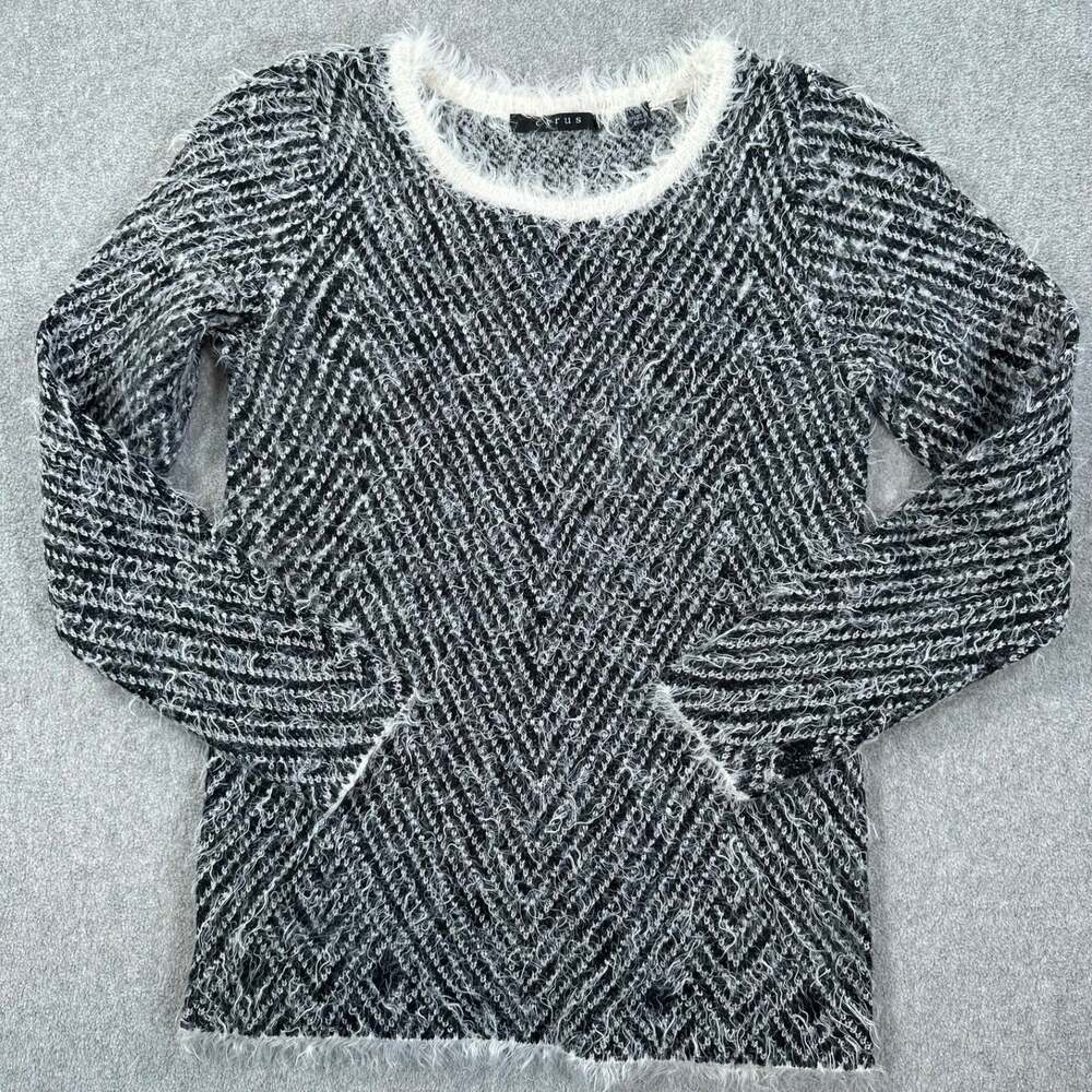 Cyrus Fuzzy Chevron Stripe Knit Sweater Women's Small Crew Neck Pullover Black